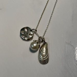 STELLA DOT Beach Lovin’ Sea Life  Charm Necklace